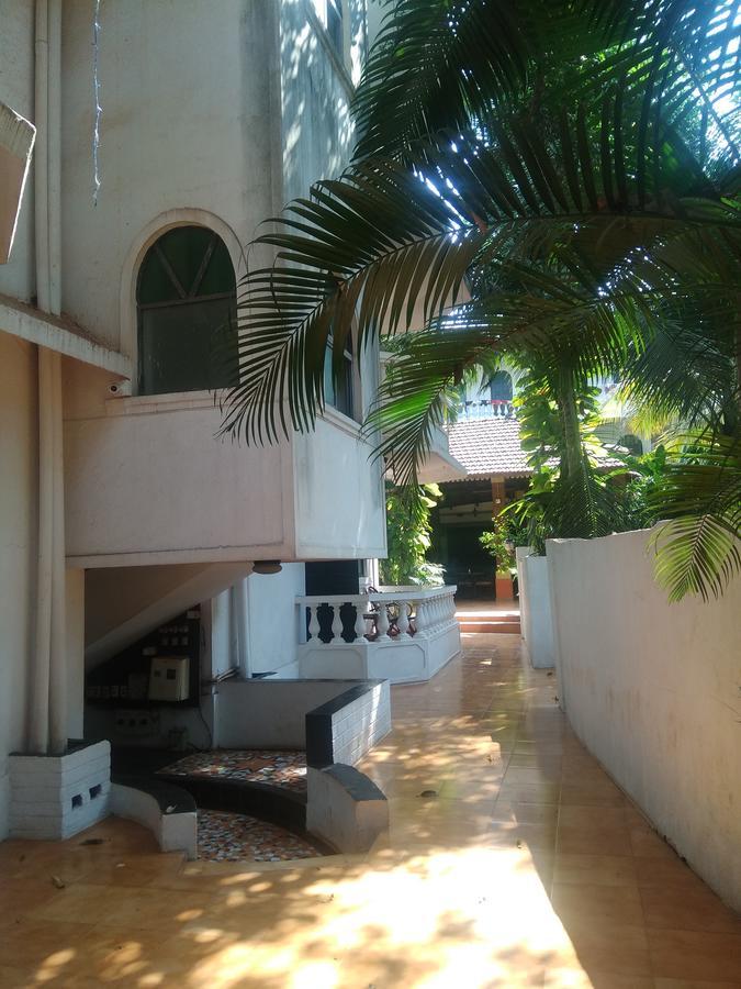 Red Lion Hotel Calangute Dış mekan fotoğraf